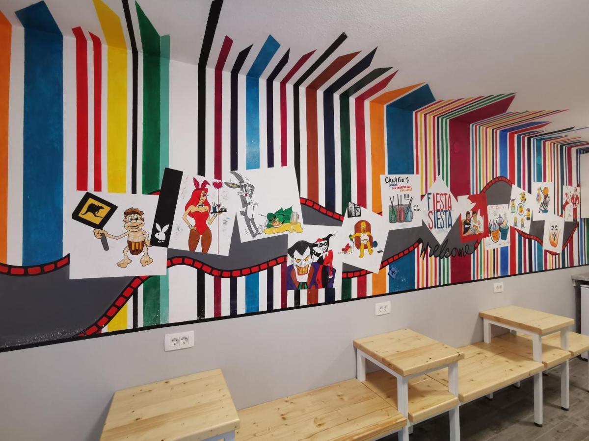 Fiesta Siesta Social Hostel Сплит Екстериор снимка