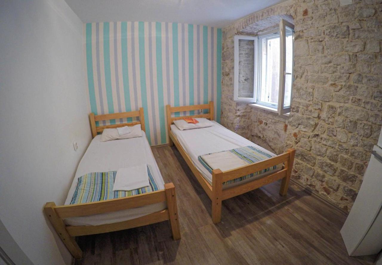 Fiesta Siesta Social Hostel Сплит Екстериор снимка