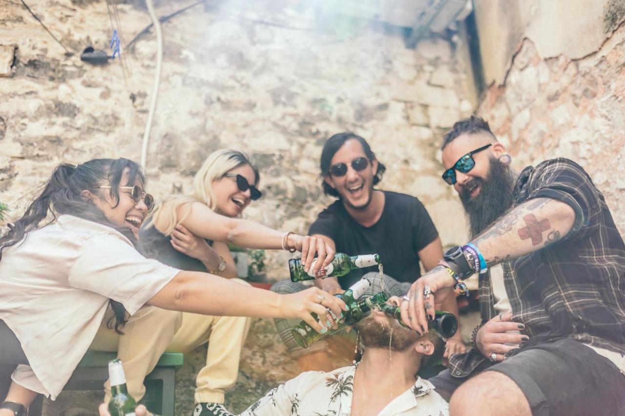 Fiesta Siesta Social Hostel Сплит Екстериор снимка