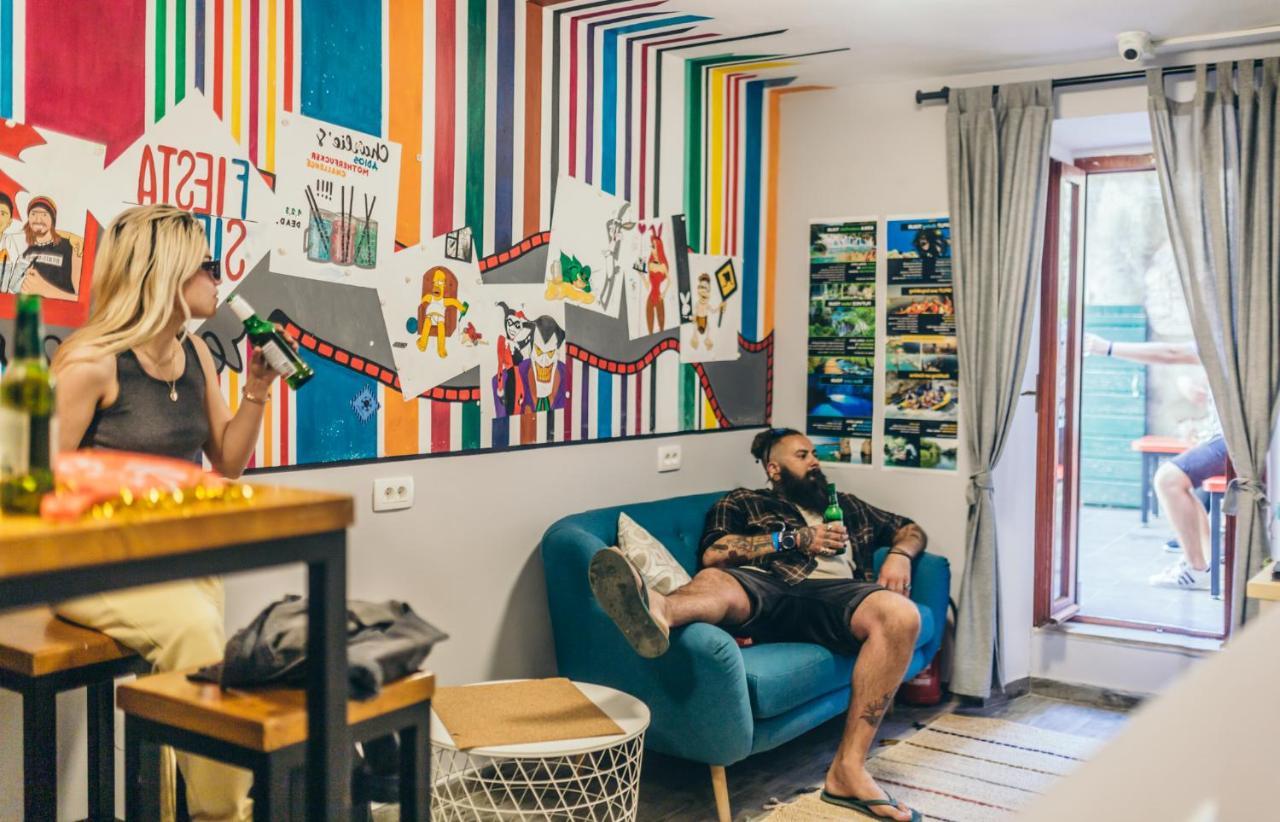 Fiesta Siesta Social Hostel Сплит Екстериор снимка